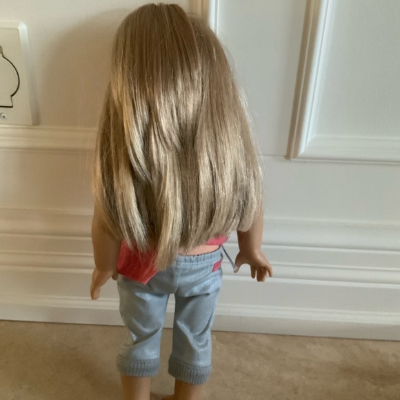AMERICAN GIRL DOLL 18” Isabelle Girl of the Year limited edition - Picture 6 of 11